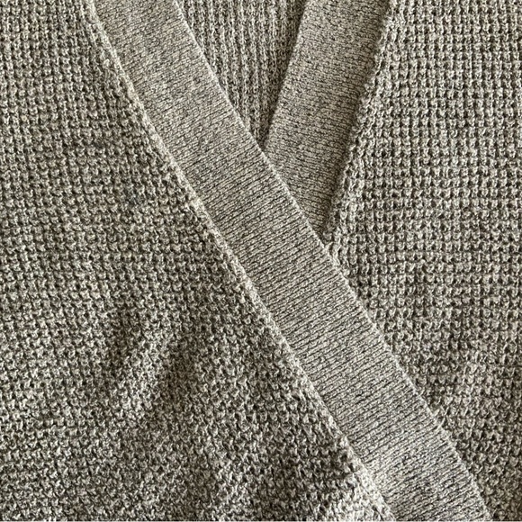 ASTR THE LABEL• The Stephanie Women’s Sweater Size XS - Picture 6 of 7